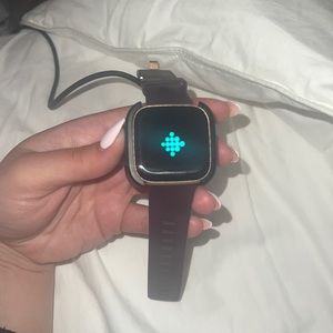 Fit Bit Versa 2